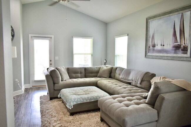 Building Photo - Beautiful waterfront Brick Home in Andrews Plantation.