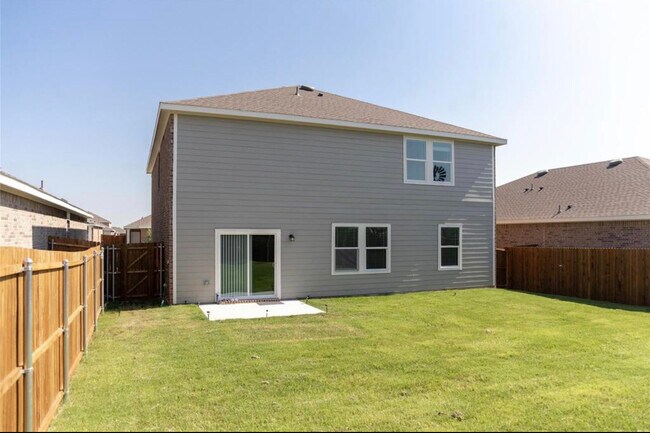 Building Photo - 1609 Shadow Hawk Dr