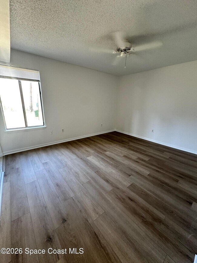 Building Photo - 3555 Sable Palm Ln