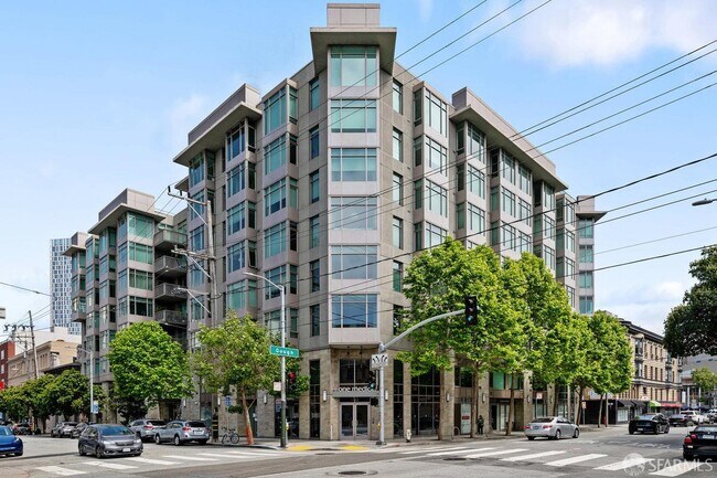Building Photo - 55 Page St