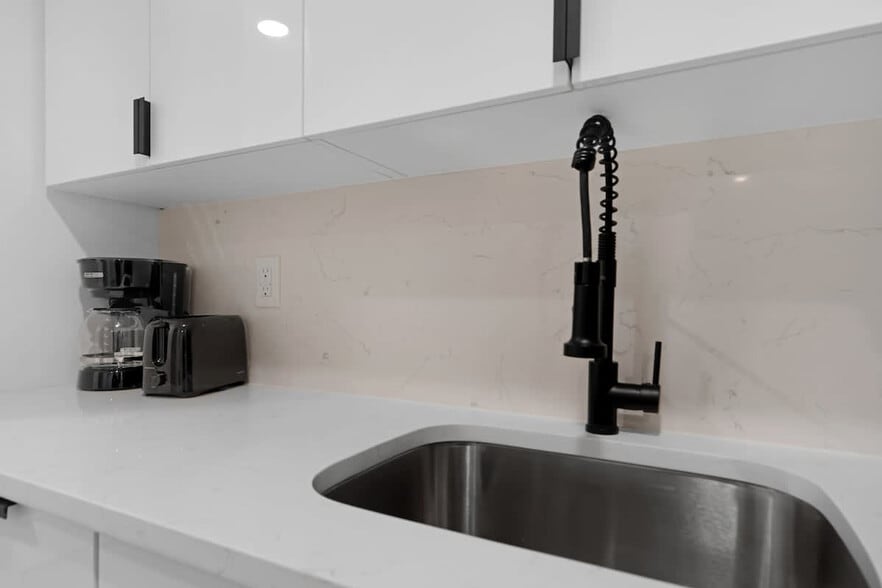 Building Photo - 234 Webster Ave