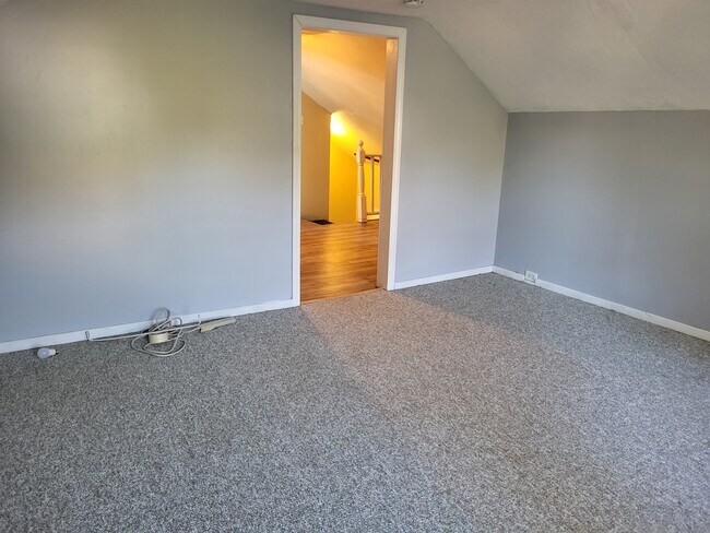 Building Photo - 91 Summit St