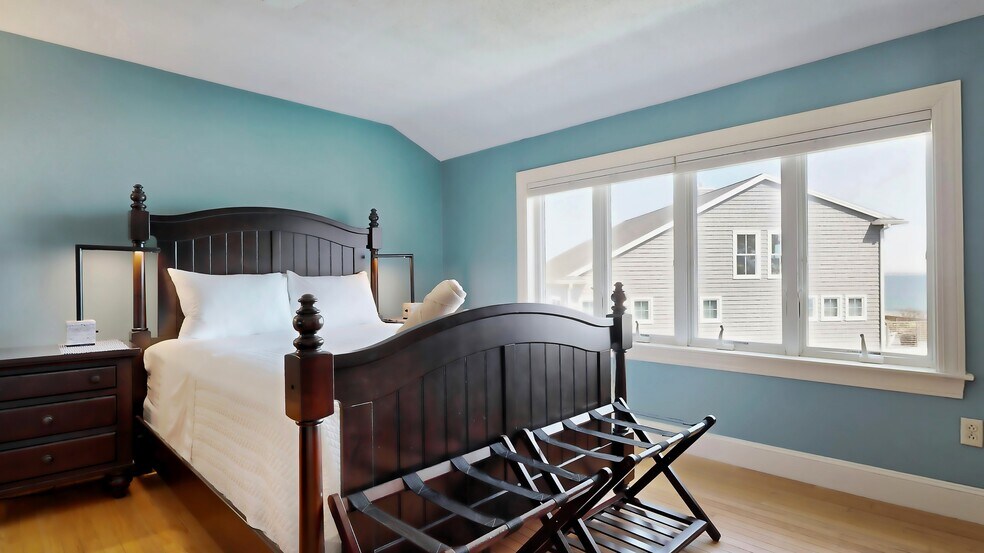 Building Photo - 311 Seaside Ave