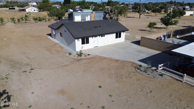 Building Photo - 40235 17th St W