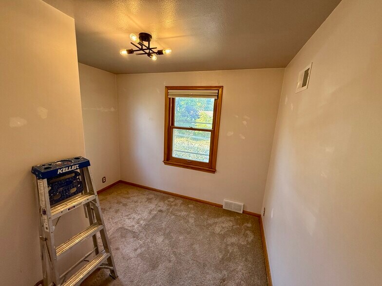 Building Photo - 5403 Pleasant Ave