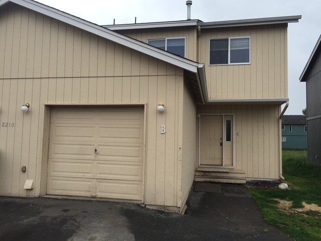 Building Photo - 8210 Williwa Ave