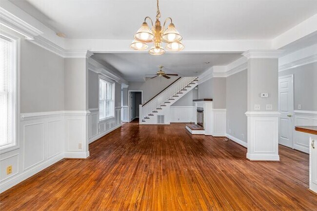 Building Photo - Large Brick Two Story Home, Hardwoods, Sep...