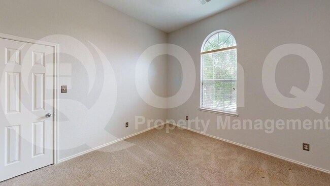 Building Photo - 2208 Lanshire Dr