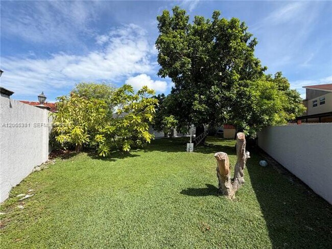 Building Photo - 3613 SW 112th Pl