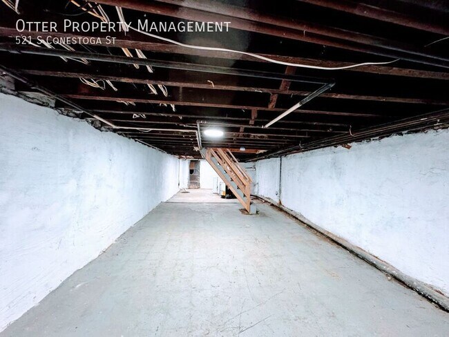 Building Photo - 521 S Conestoga St