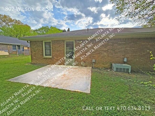 Building Photo - 802 Wilson Cir SW