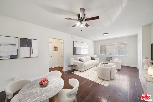 Building Photo - 5390 Romaine St