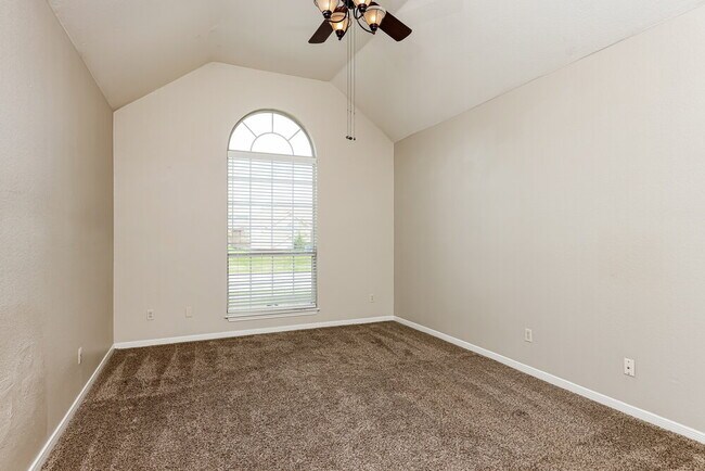 Building Photo - 2029 Austin Dr