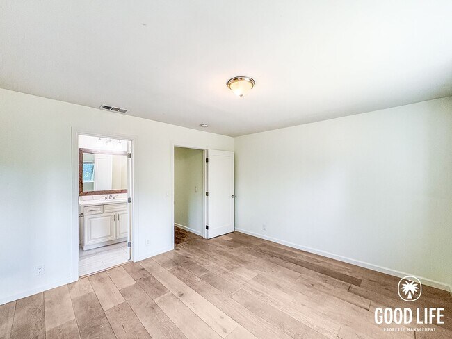 Building Photo - SD: 3BD/2BA Home in Oceanside with Private Backyard, Wood-Burning Stove & In-Unit Laundry