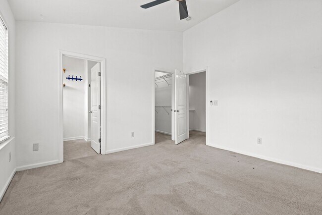 Building Photo - Hope Valley Farms Townhouse