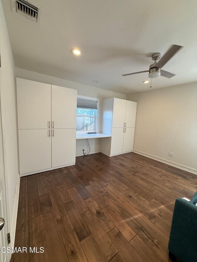 Building Photo - 23400 Collins St