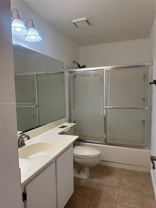 Building Photo - 928 SW 149th Terrace