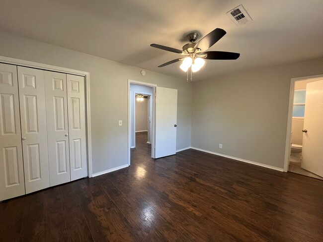 Building Photo - 3 bedroom in Broken Arrow!