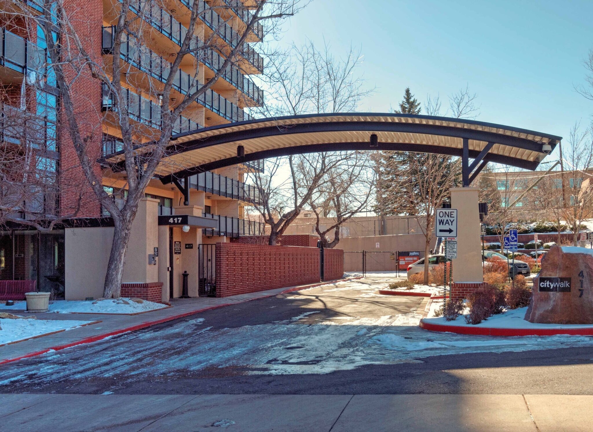 Building Photo - 417 E Kiowa St