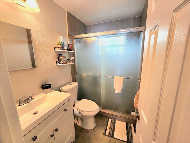 Building Photo - 620 SW 10th St