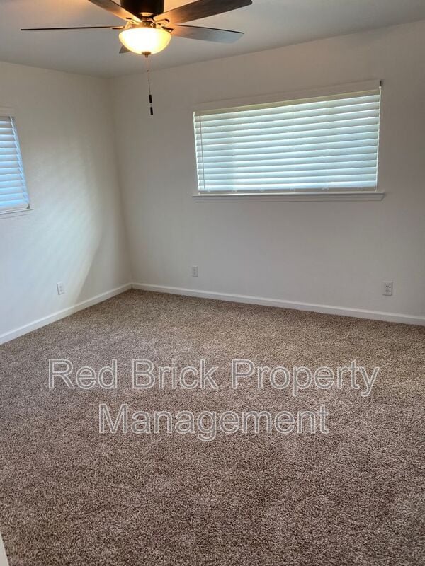 Building Photo - 5416 Mulberry Ave