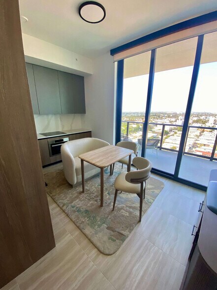 Building Photo - 580 72nd St