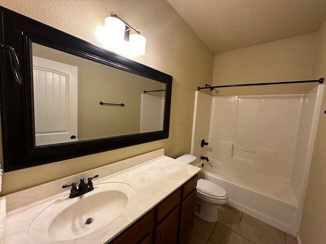 Building Photo - 4422 105th St