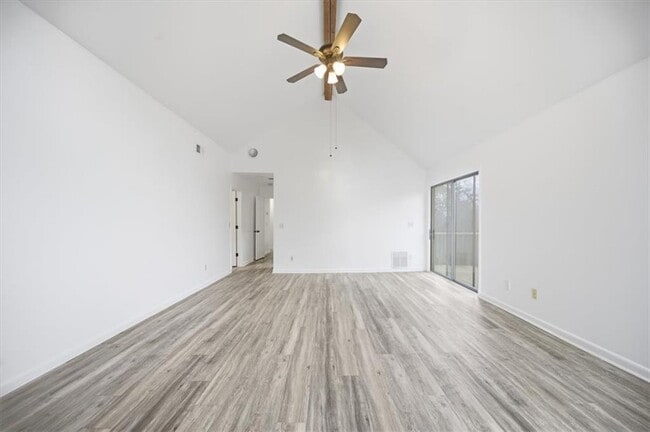 Building Photo - 530 Matterhorn Way