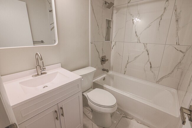 Building Photo - Rosedale 3BR 1/5 Bath now Available!!