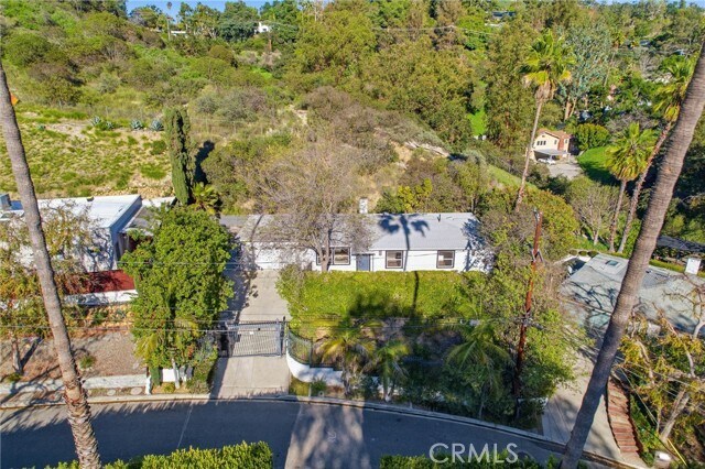 Building Photo - 8123 Amor Rd