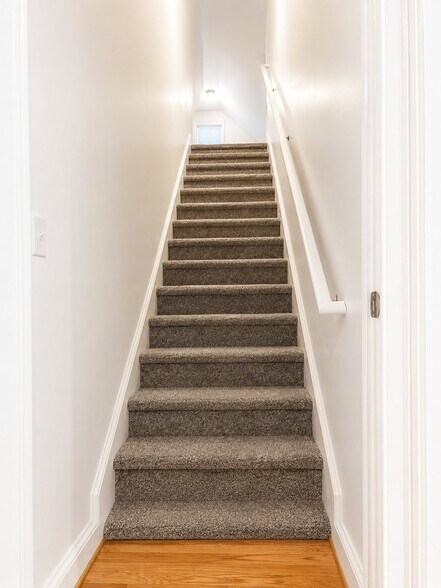 Building Photo - 112 Clairewood Ct