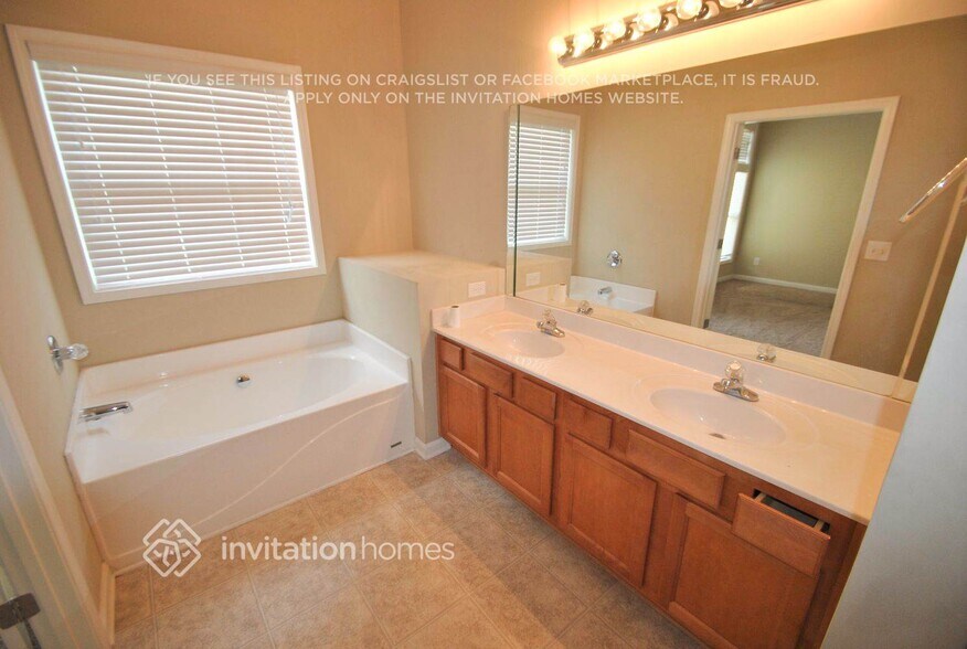Building Photo - 3177 Wyesham Cir