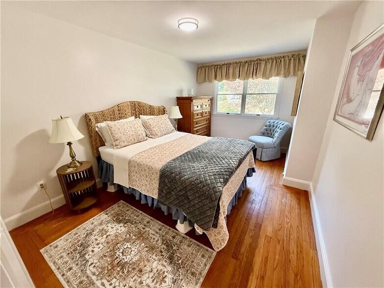 Building Photo - 8 McCormick Rd