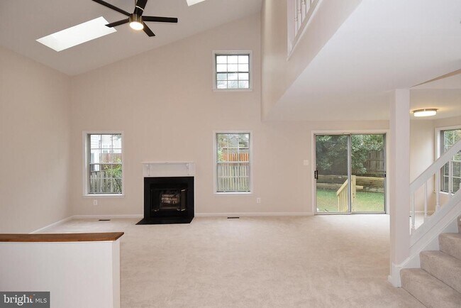 Building Photo - 6008 Good Lion Ct