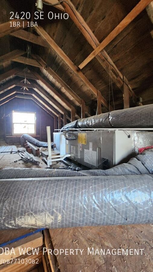 Building Photo - 2420 SE Ohio-