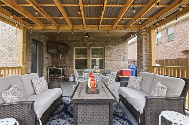 Building Photo - 807 Cormorant St