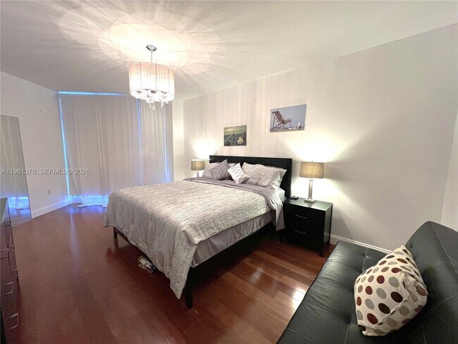 Building Photo - 9559 Collins Ave