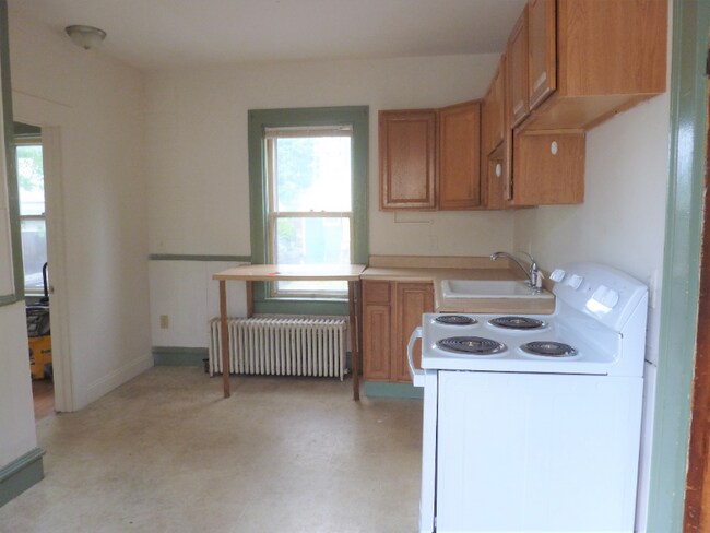 Building Photo - 111 N Winooski Ave