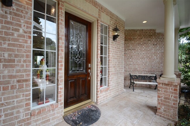 Building Photo - 15302 Bandera Falls Bend