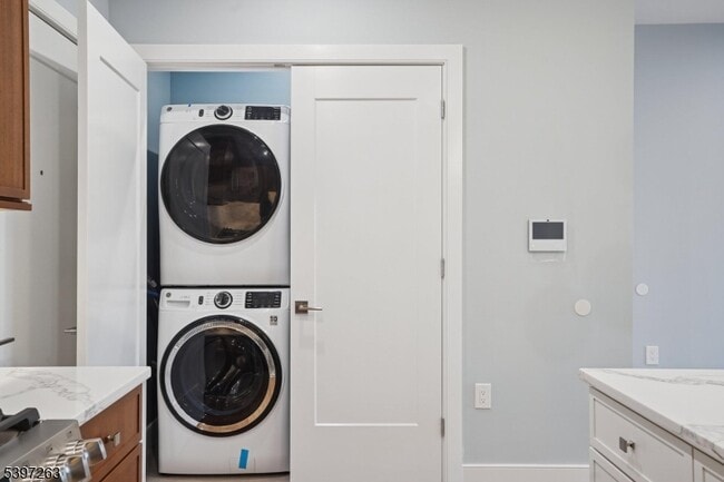 Building Photo - 106 Montgomery St