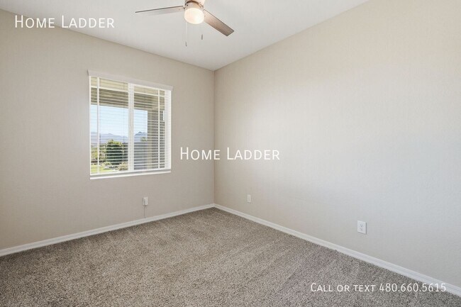 Building Photo - 11769 W Mobile Ln