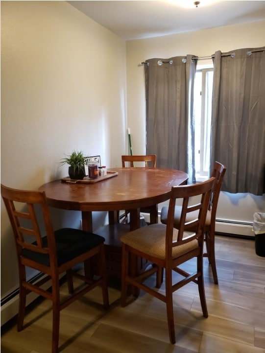 Kitchen: eat-in dining area - 625 E 22nd Ave