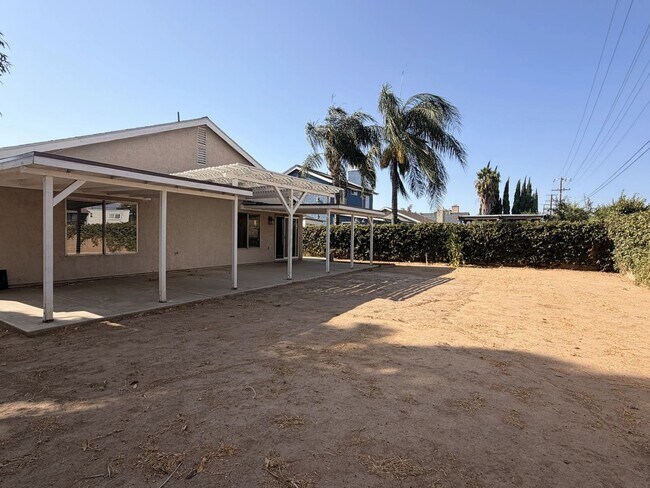 Building Photo - 15366 Black Shadow Dr