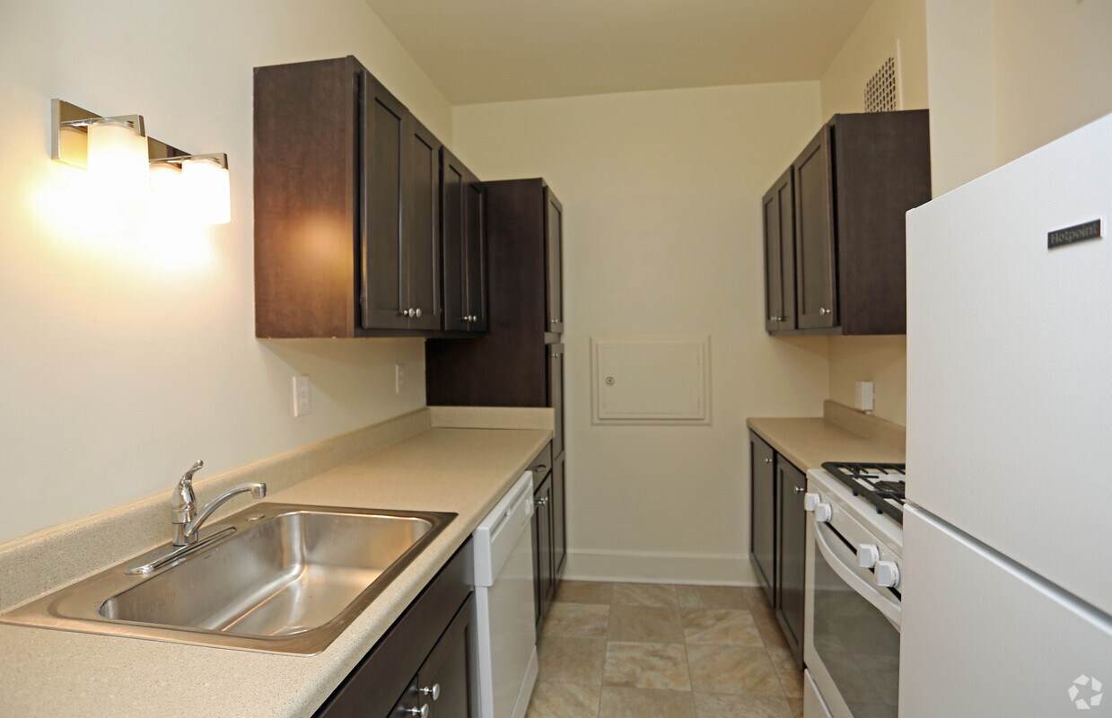 Edgewater Apartments Milwaukee Wi Apartment Finder
