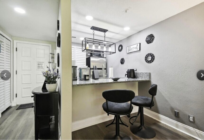 Building Photo - 36750 US Highway 19 N