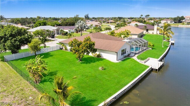 Building Photo - 1811 NE 5th Terrace