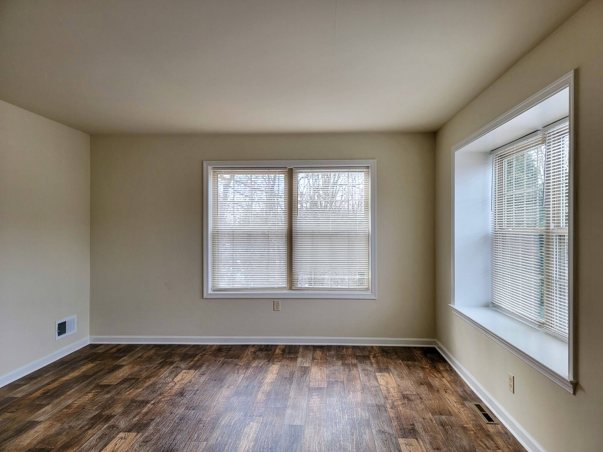 Building Photo - 542 Indian Rock Cir