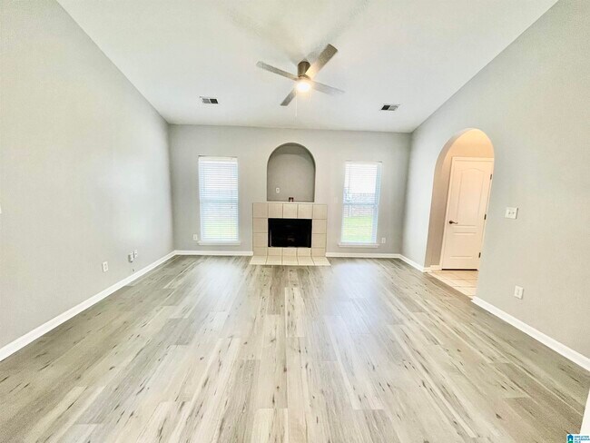 Building Photo - 5241 Cottage Cir