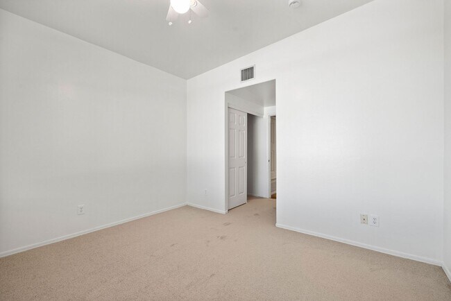 Building Photo - Santa Fe Home in Silverado Hills with Pool!