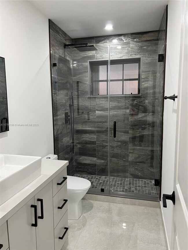 Building Photo - Northwest 167th Terrace, Miami Lakes, FL 33014 - 3 BR 2 BA single-family home